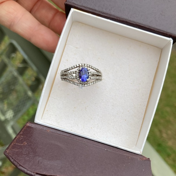 Tanzanite and Zircon - Picture 10 of 17